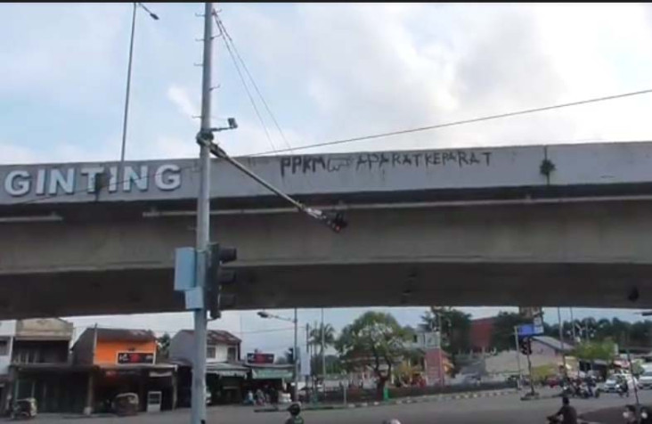 Vandalisme di Fly Over...