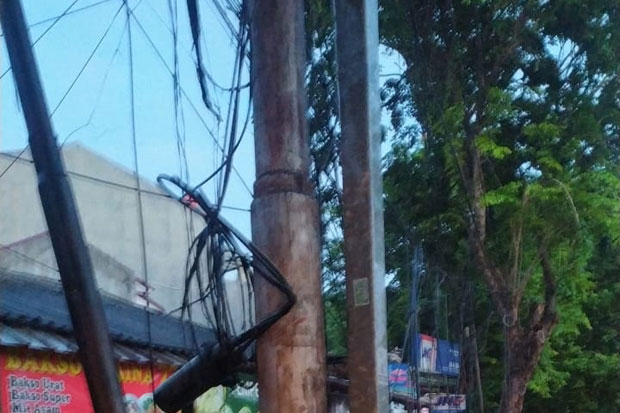 Instalasi Kabel Terbakar,...