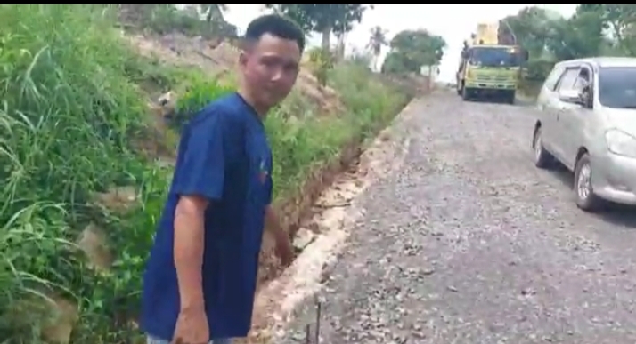 Sekelompok Preman Ancam...