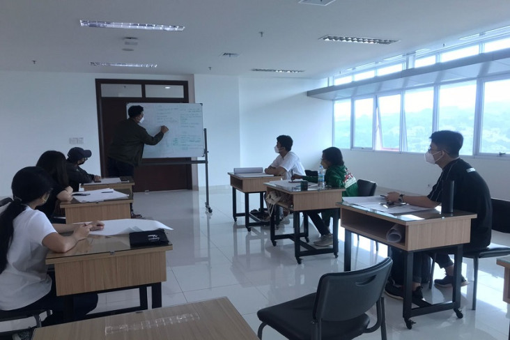 Buka Perkuliahan Tatap...