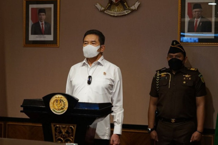 Memiskinkan Tak Cukup,...