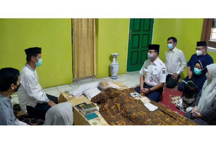 Anies Pimpin Doa Yasin...