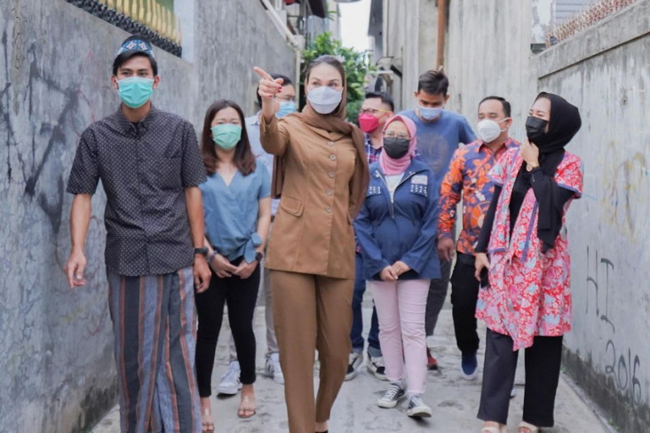 Terpilih Jadi Bu RT,...
