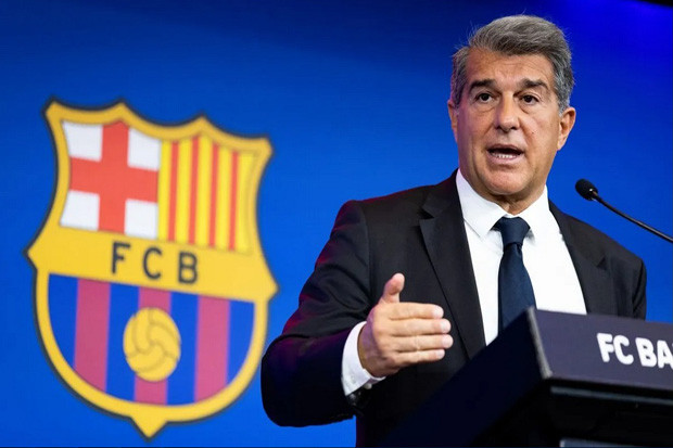 Barcelona Krisis Keuangan,...