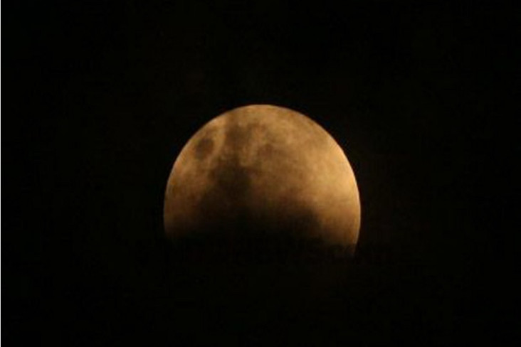 Gerhana Bulan Bisa Disaksikan...