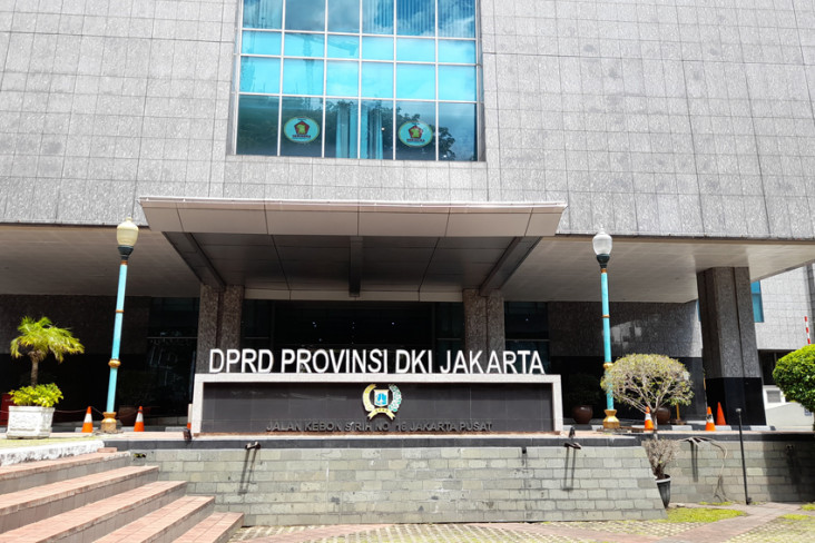 DPRD DKI Buka Lowongan...