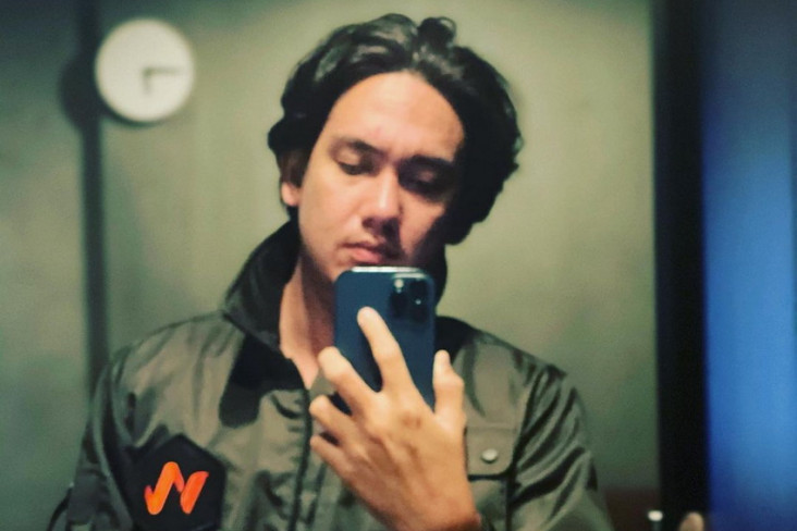 Adipati Dolken Ajak...