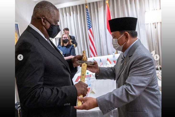 Bertemu di Bahrain,...