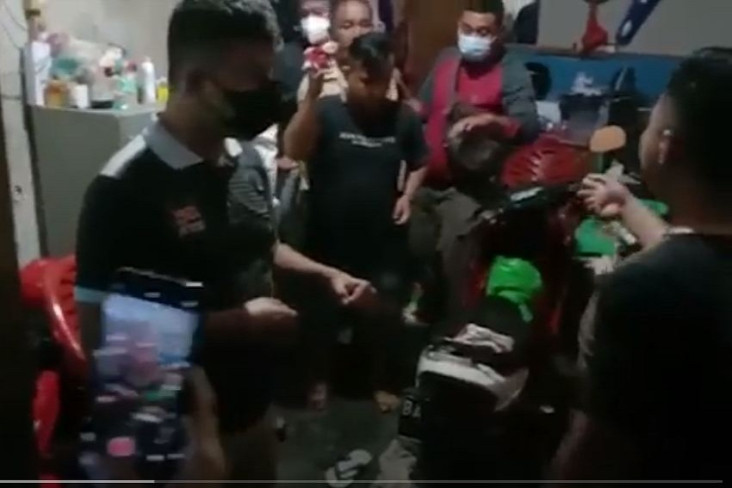 Pesta Pernikahan Berdarah...