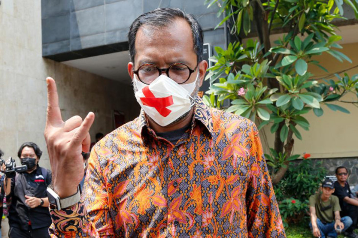 Anggap Luhut Sibuk soal...
