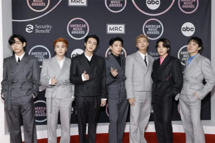 Sikap Manis BTS di AMA...
