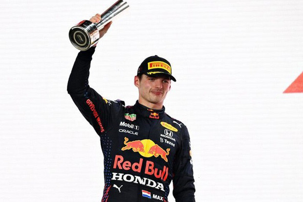 Verstappen Raih Podium...
