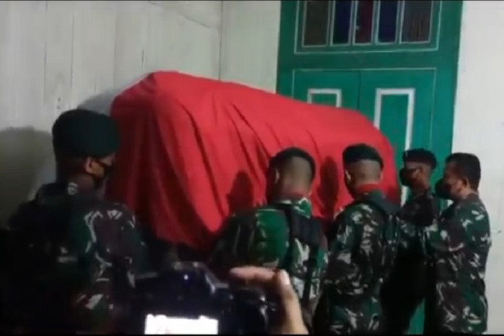 Kenangan Sertu Ari Baskoro,...