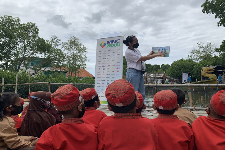 Cerdaskan Anak Bangsa,...