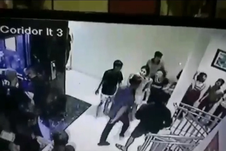 Sadis! Kurang Bayar...
