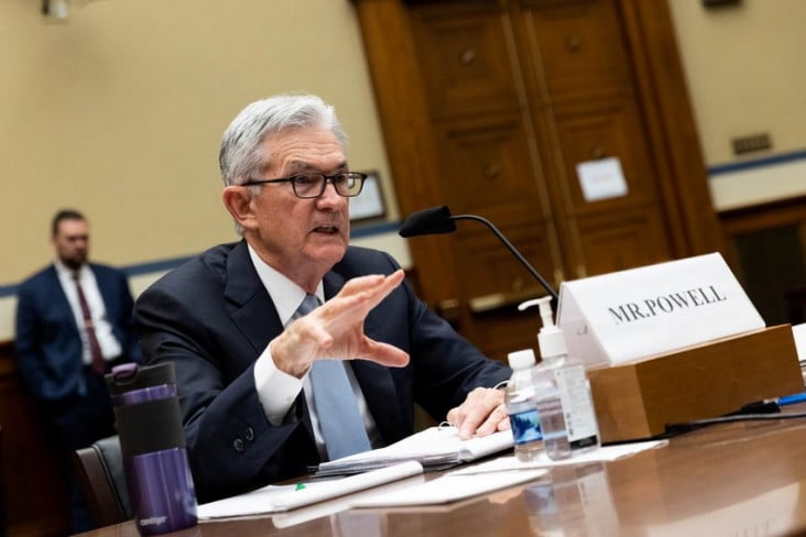 Batal Pensiun, Powell...