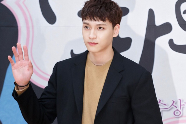 5 Potret Ganteng Choi...