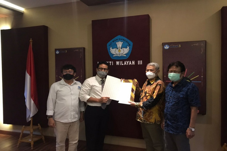 Uhamka Resmi Memiliki...