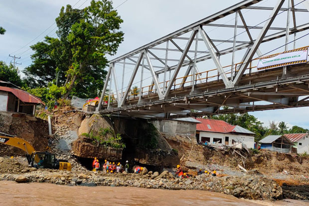Arus Lalu Lintas Jembatan...