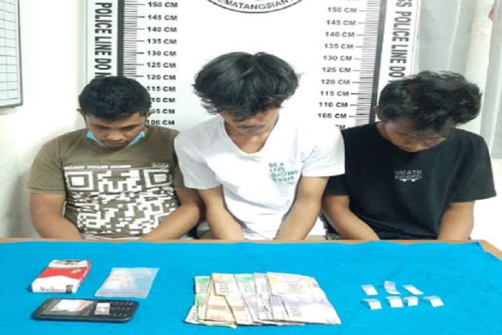 Miliki Sabu, 3 Pemuda...