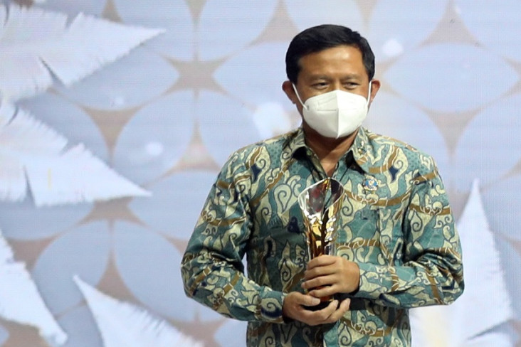Raih Penghargaan Indonesia...