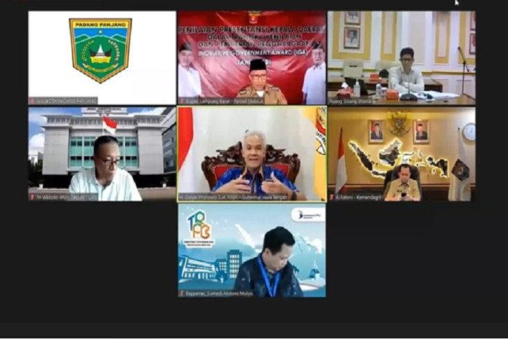 Ganjar Bangun Rumah...