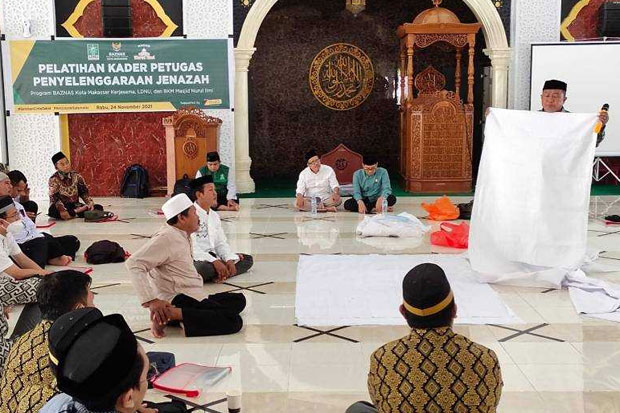 Puluhan Warga Makassar...