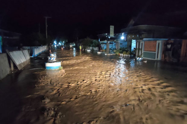 Banjir Bercampur Lumpur...