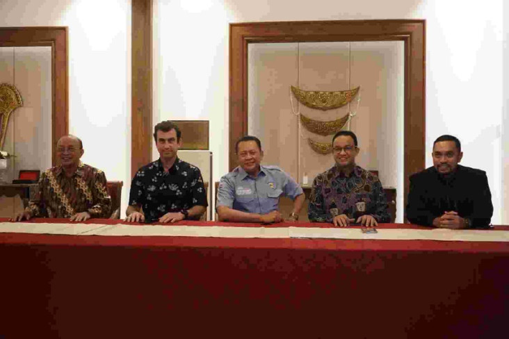 Anies Baswedan Tunjuk...