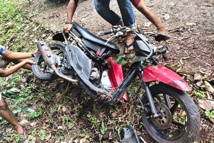 Rem Motor Blong, Anggota...