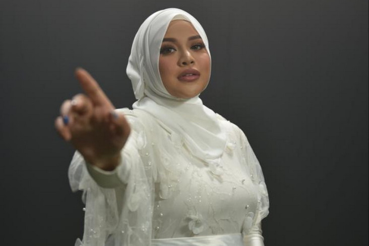Aurel Beri Kado Lagu...