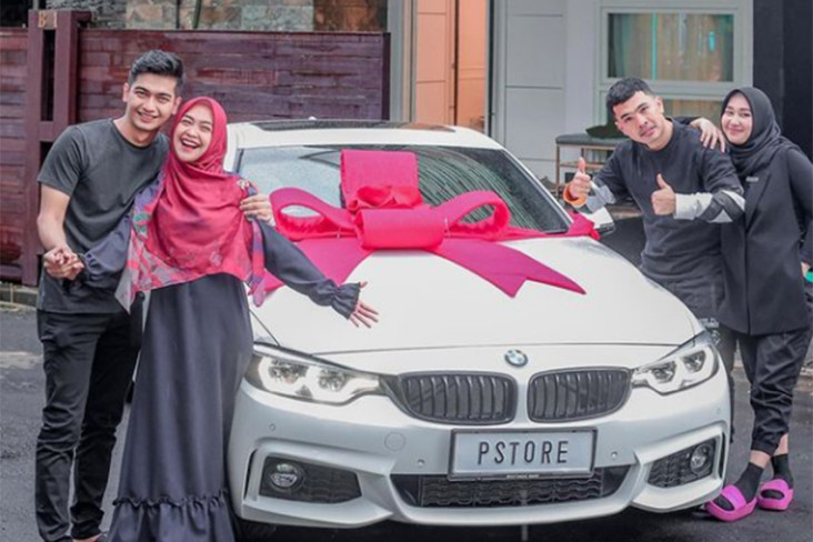 Ria Ricis Dapat Hadiah...