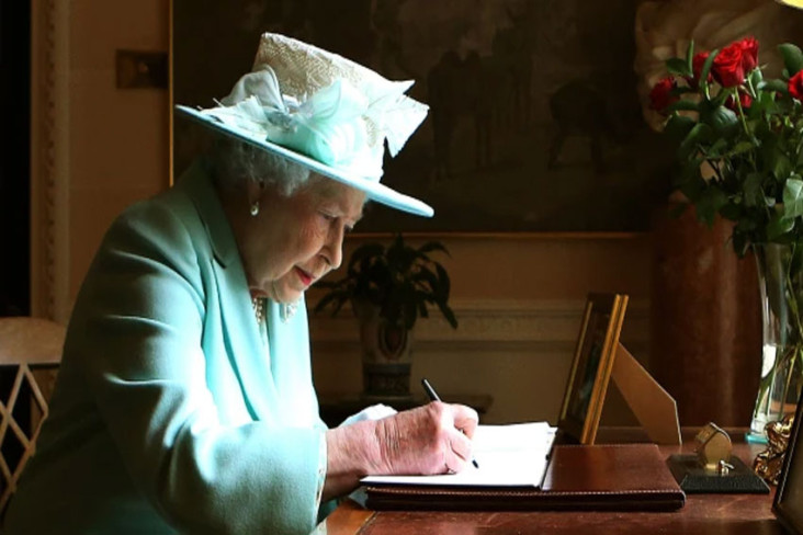 Ratu Elizabeth II Cari...