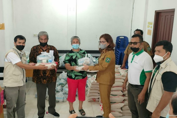 Bantu Warga Terdampak...