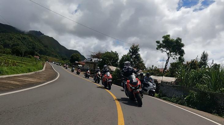 Touring Honda ADV150...