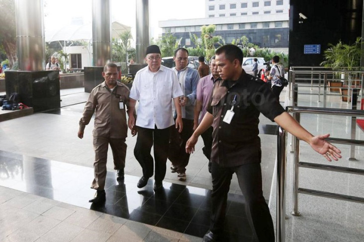 KPK Setor Rp800 Juta...