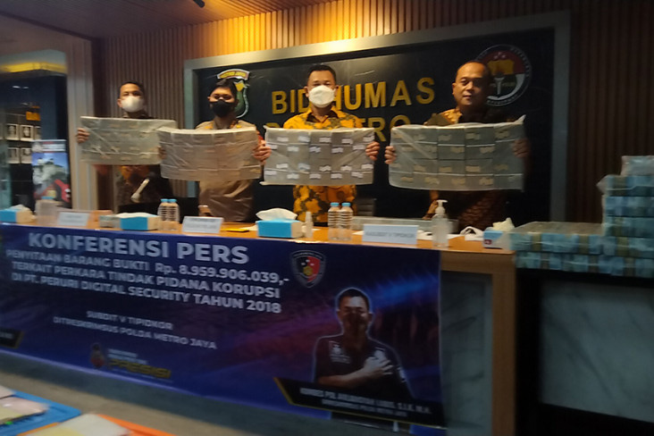 Polisi Sita Rp8,9 Miliar...