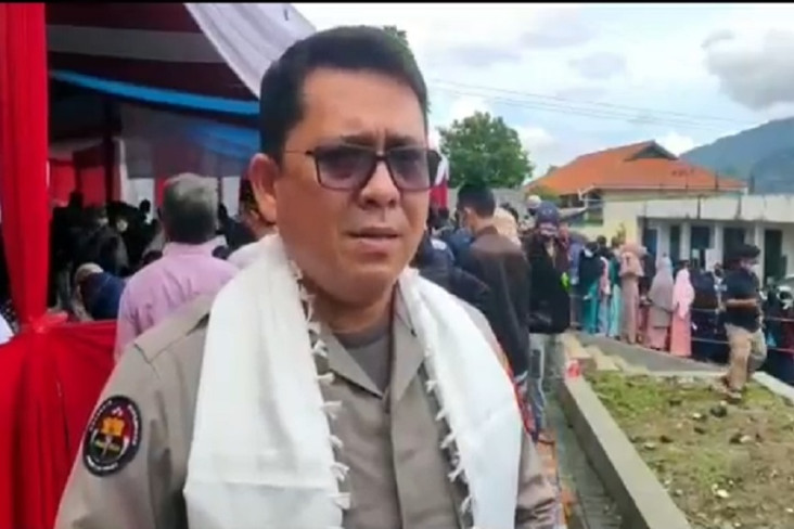 Ibu dan Anak Gadisnya...