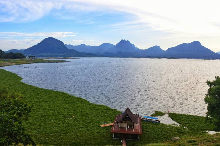 5 Destinasi Waduk Terindah...