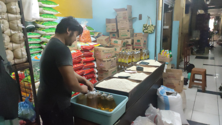 Jualan Minyak Goreng...