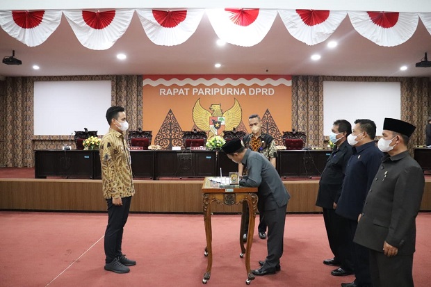DPRD Kendal Minta APBD...