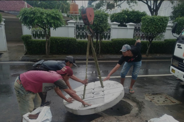 Pemprov DKI Ganti Penutup...