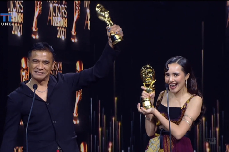 Beby Tsabina dan Donny...