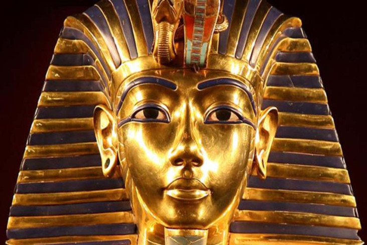 Kutukan Raja Tutankhamun,...