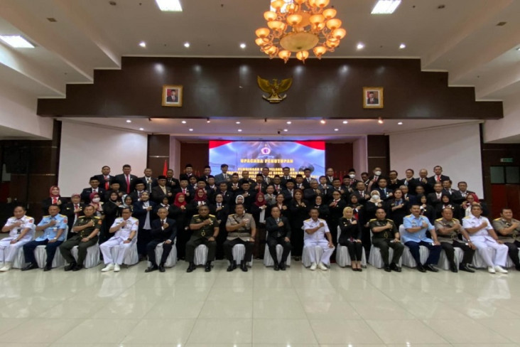 Gubernur Lemhannas Harap...