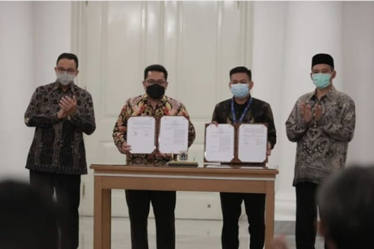 Disaksikan Anies, BUMD...