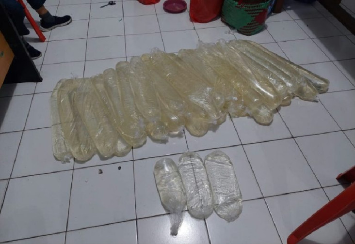 Warga Bebas Jual Miras...