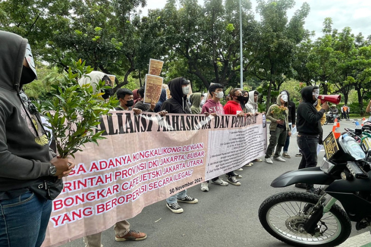 Gubernur DKI Diminta...