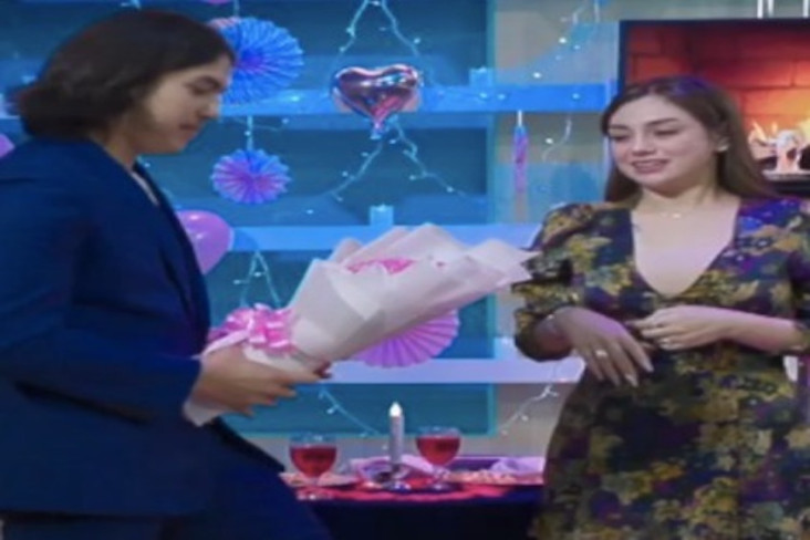 Celine Evangelista Singgung...