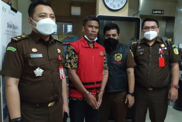 Mantan Kades Mandalawangi...